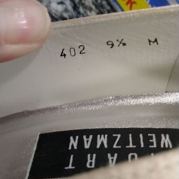 Stuart Weitzman - Picture 11 of 11